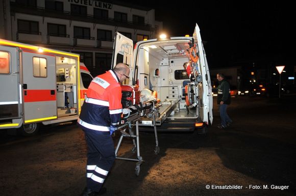 Johannes Engelskirchen KTW 1 bei einer Übung im Ortskern von Loopern von Loope