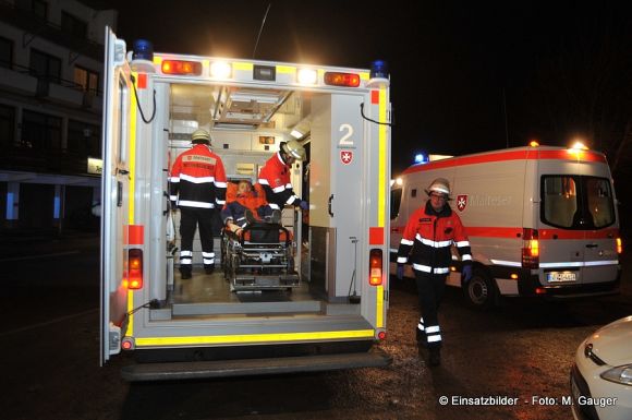 Johannes Engelskirchen RTW 1 bei einer Übung im Ortskern von Loope